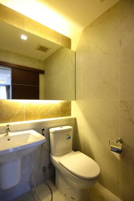 Specious Luxury 2 Bedrooms Apt. Chiang Mai Exterior foto