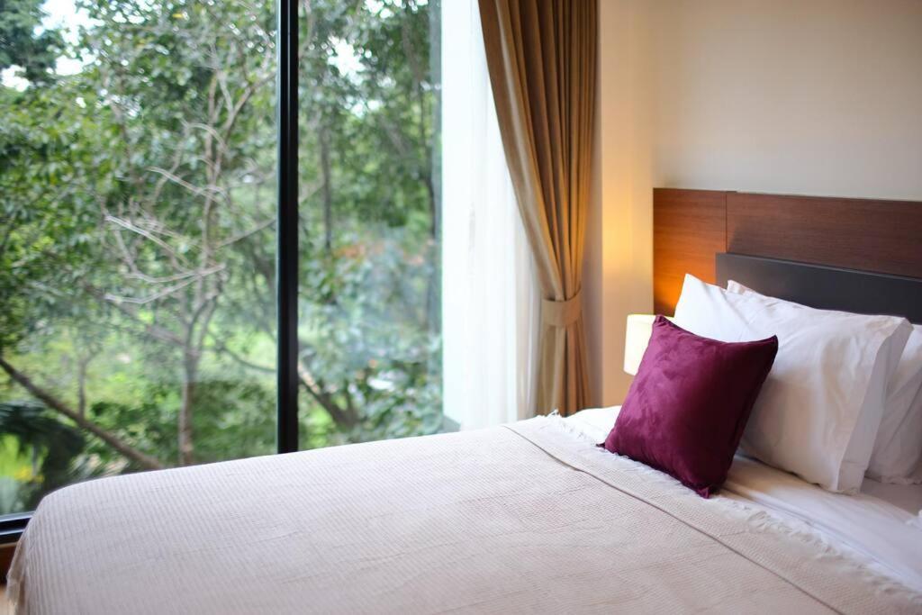 Specious Luxury 2 Bedrooms Apt. Chiang Mai Exterior foto